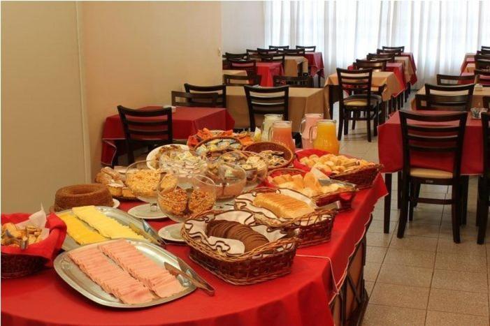 Euro Hotel Курітіба Екстер'єр фото