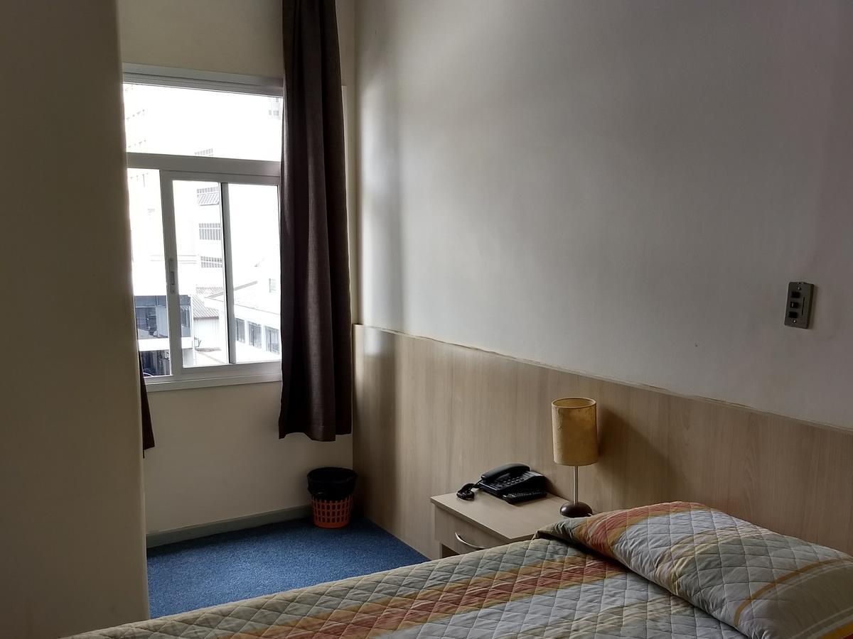 Euro Hotel Курітіба Екстер'єр фото